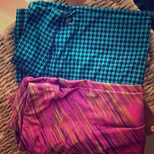 2 pairs Head workout capris